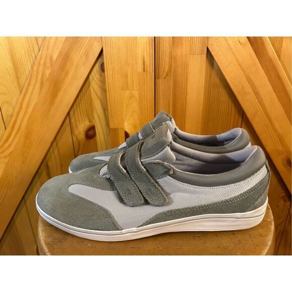 Grasshoppers Size 11WW Double Strap Suede  Mesh Gray Sneakers - Picture 1 of 9
